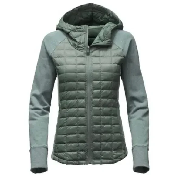 The North Face Women's Sage Green Puffer Jacket - Picture 1 of 6